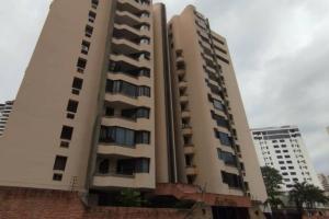 Bello y amplio apartamento amoblado en el Bosque Valencia en Alquiler 