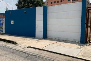 Funcional Local en Urb La Alegria, Valencia en Venta