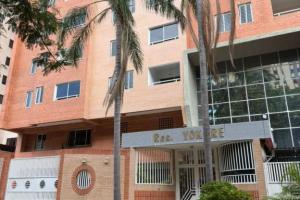 Apartamento en Venta con planta y pozo en La Trigaleña Valencia Res. Yokore